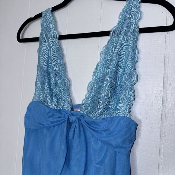 Victoria’s Secret Women’s Blue Lace Teddy Lingerie Size Medium - Picture 3 of 5